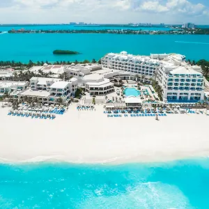 Sunscape & Semesteranläggning (resort)